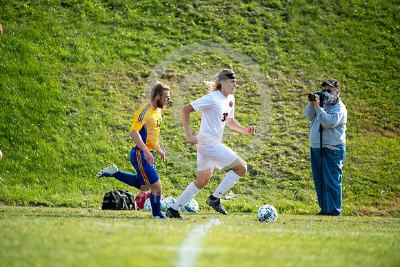BoysSoccer-LigonierValley-Derry_20201006-_BR25301