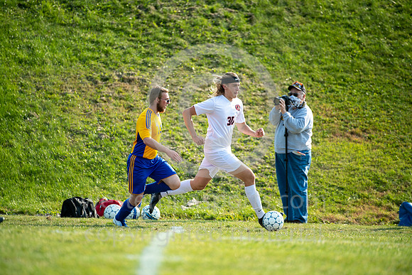 BoysSoccer-LigonierValley-Derry_20201006-_BR25302