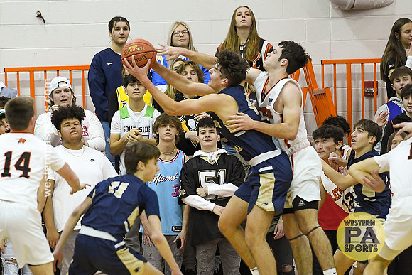 Boys Hoops-Latrobe vs FR_20220107-KR1_2087