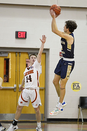 Boys Hoops-Latrobe vs FR_20220107-KR1_2347