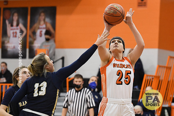 Girls Hoops-Latrobe vs FR_20210108-KR1_8700