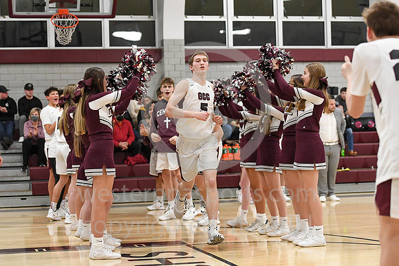 Boys Hoops-GCC vs Jeannette_20220111-KR1_8187