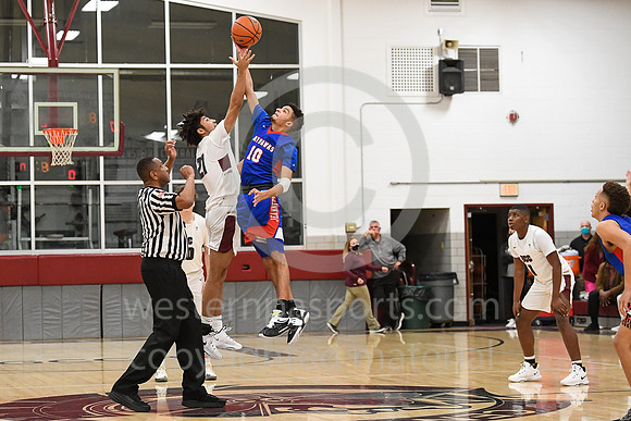 Boys Hoops-GCC vs Jeannette_20220111-KR1_8199