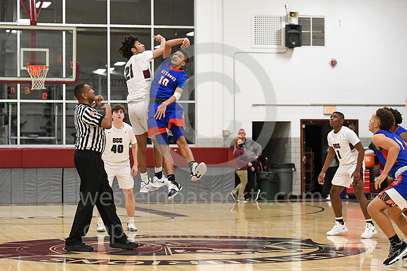 Boys Hoops-GCC vs Jeannette_20220111-KR1_8201