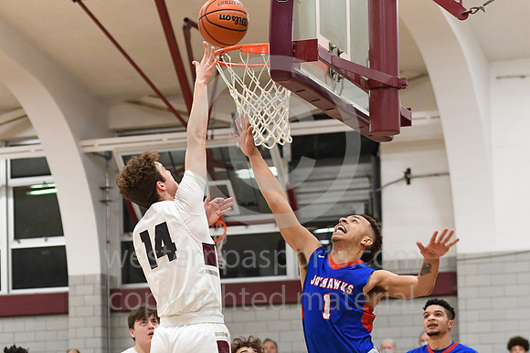 Boys Hoops-GCC vs Jeannette_20220111-KR1_8212