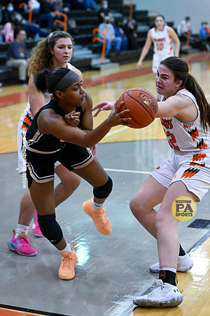 011322-Girls Hoops-Latrobe vs Gatewayr-BR9-1385