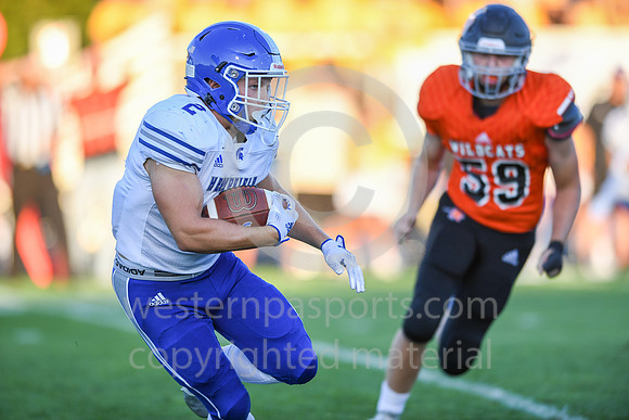 Football_Latrobe vs Hempfield_20220909-KR1_1831
