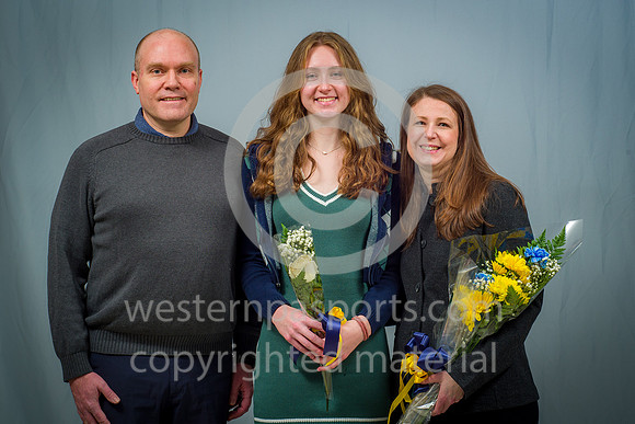 FRHS Swim Sr Night_20220127-KR5_8850