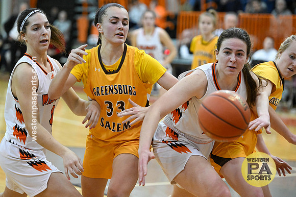 020021022- GirlsHoops-LatrobeVsGSalem-BR9-0383