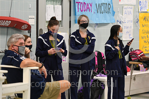 FR Swim Sr Night_20210218-KR1_3636