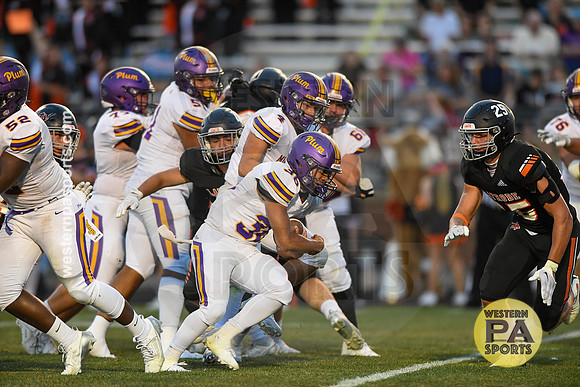 Football_Latrobe vs Plum_20240830-KR1_3408