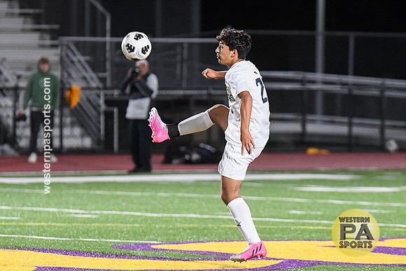 Boys Soccer_FR vs Plum_20220927-KR1_9564