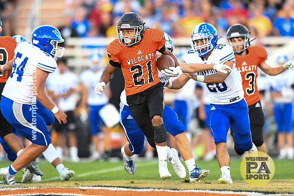 Football_Latrobe vs Hempfield_20220909-KR1_2134