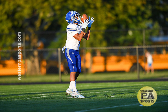 Football_Latrobe vs Hempfield_20220909-KR1_1804