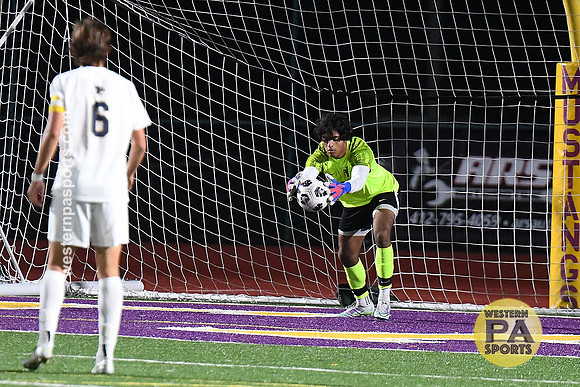 Boys Soccer_FR vs Plum_20220927-KR1_9655