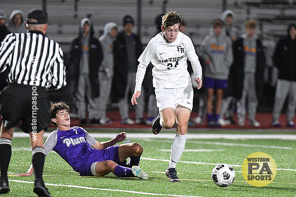 Boys Soccer_FR vs Plum_20220927-KR1_9883