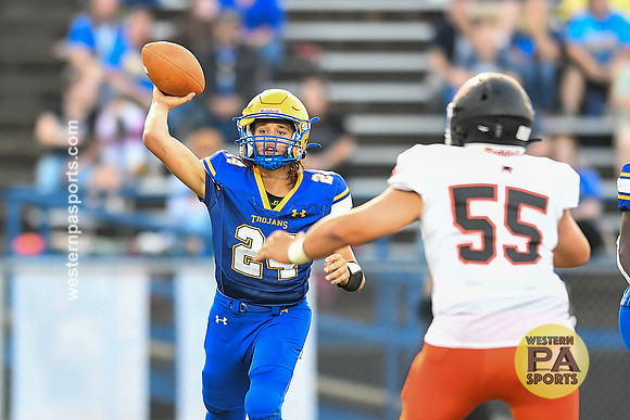 Football_Derry vs Latrobe_20220826-KR1_1797