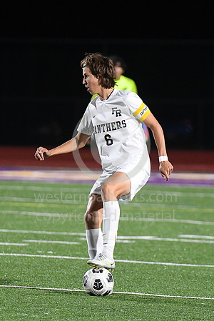 Boys Soccer_FR vs Plum_20220927-KR1_9370