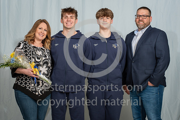 FR Swim Sr Night_20250213-KR5_6187