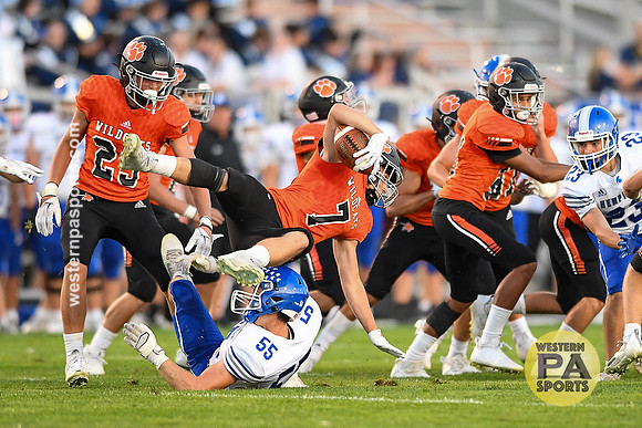 Football_Latrobe vs Hempfield_20220909-KR1_2283
