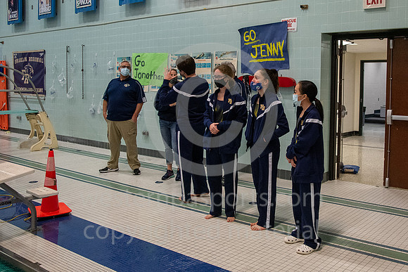 FR Swim Sr Night_20210218-KR5_3227