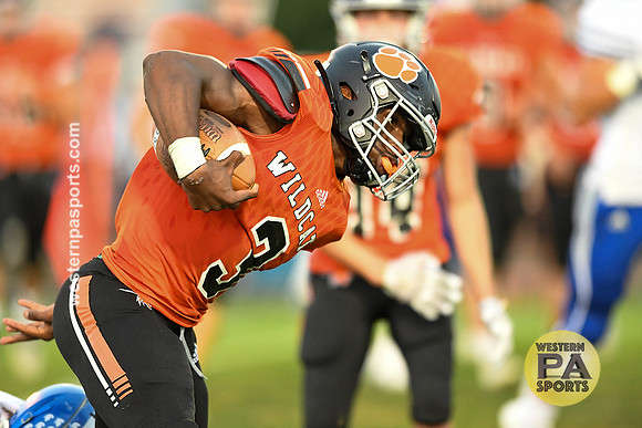 Football_Latrobe vs Hempfield_20220909-KR1_2317