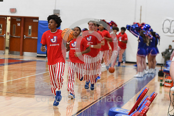 Boys Hoops_Jeannette vs GCC_20250110-KR1_5055