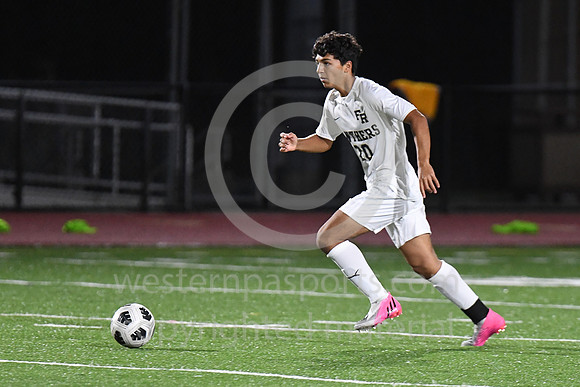 Boys Soccer_FR vs Plum_20220927-KR1_9373