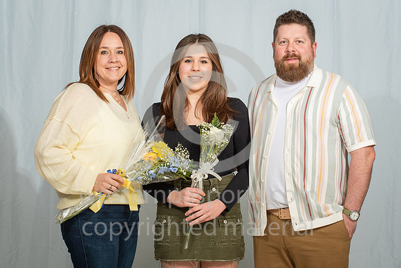 FR Swim Sr Night_20250213-KR5_6174