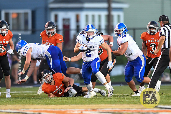 Football_Latrobe vs Hempfield_20220909-KR1_2378
